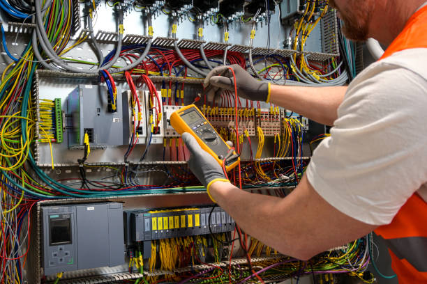 Best Local Electrician Companies  in Hazelwood, MO